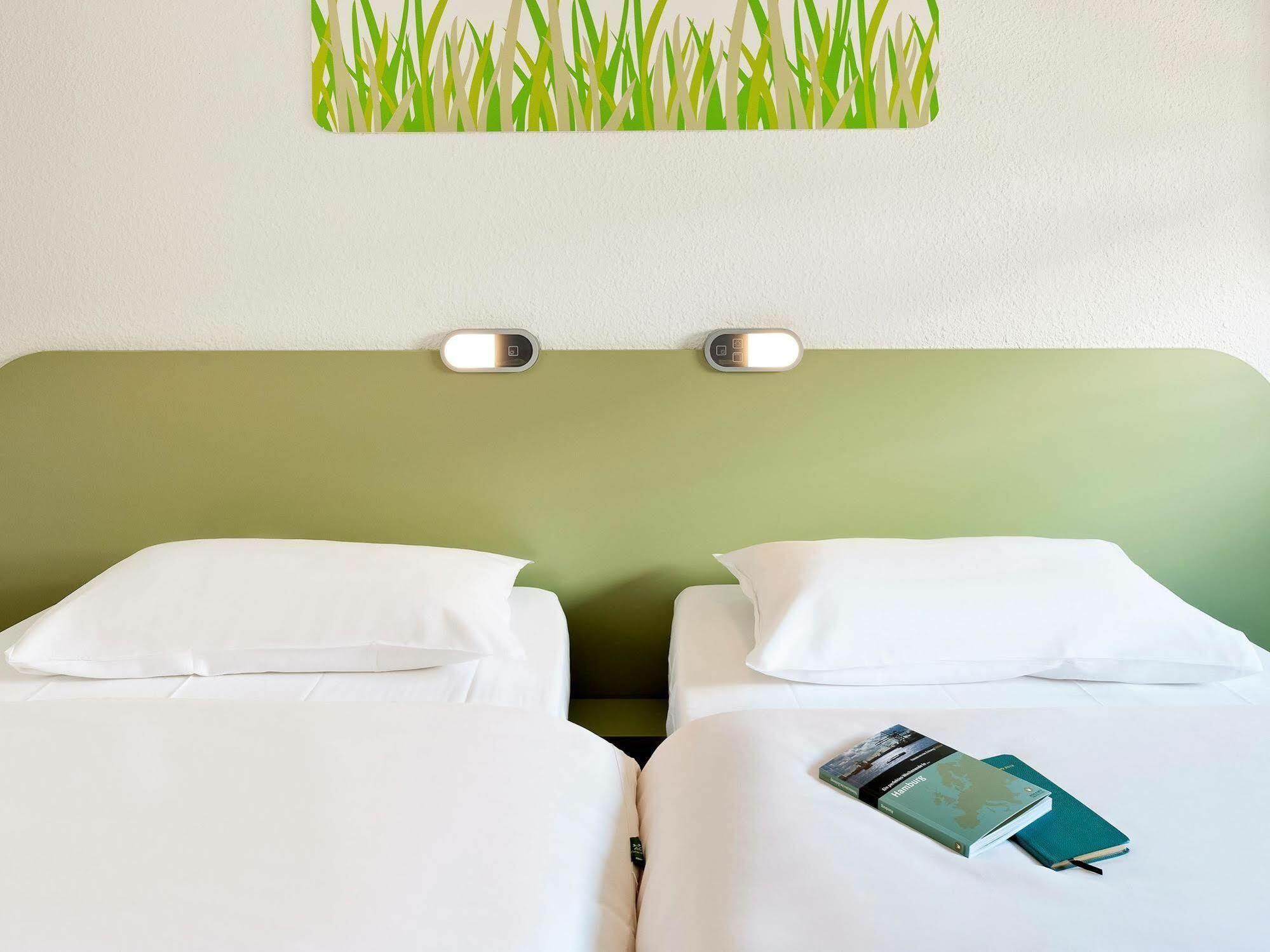 Ibis Budget Fontainebleau Avon Exterior foto